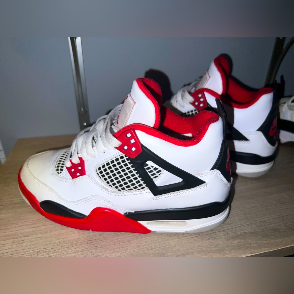 Jordan 4